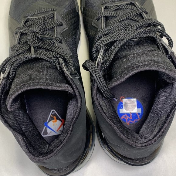 Size 9 - Nike LeBron 18 Low Zero Dark 23 2021 main image 11